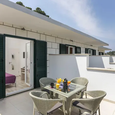 Apartment Posta - Comfort One-bedroom With Terrace And Sea View - 6 Saplunara